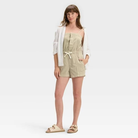 Universal Thread Beige Romper - Picture 3 of 3